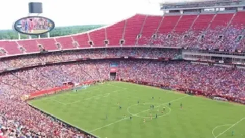 “杰伦-格林再续“狂热三月”佳话，季后赛备战健康稳定至上”