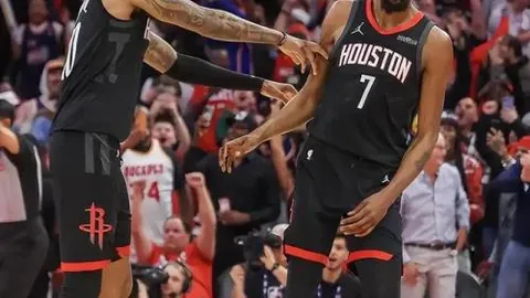 赵继伟灵活突破，精准投中三分